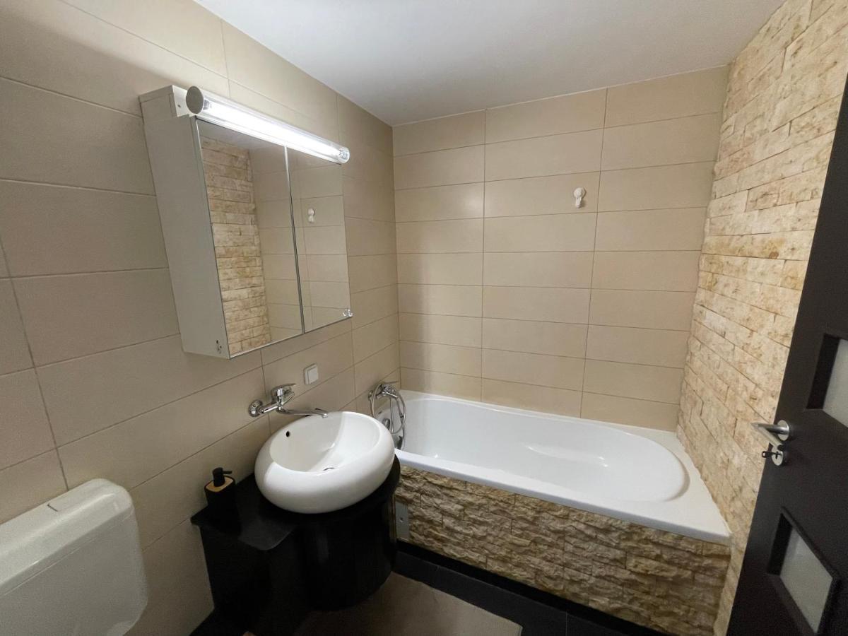 Sunset Luxury Apartment Near Unirii Square Букурещ Екстериор снимка